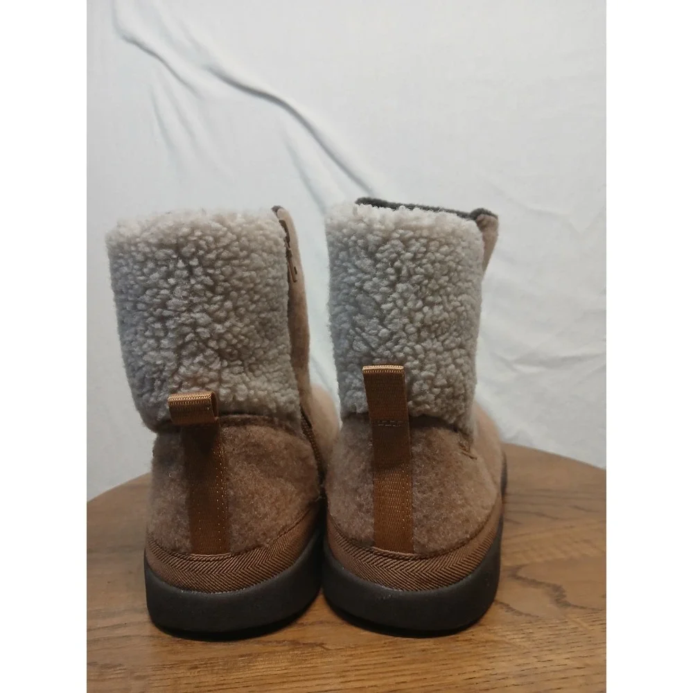 Chaco Women's Revel Tall Boot Size 10 Sherpa Fleece Cozy‎ Winter Zipper Granola